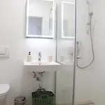 Апартаменти Feel-good Oasis With Garden And Parking Space In