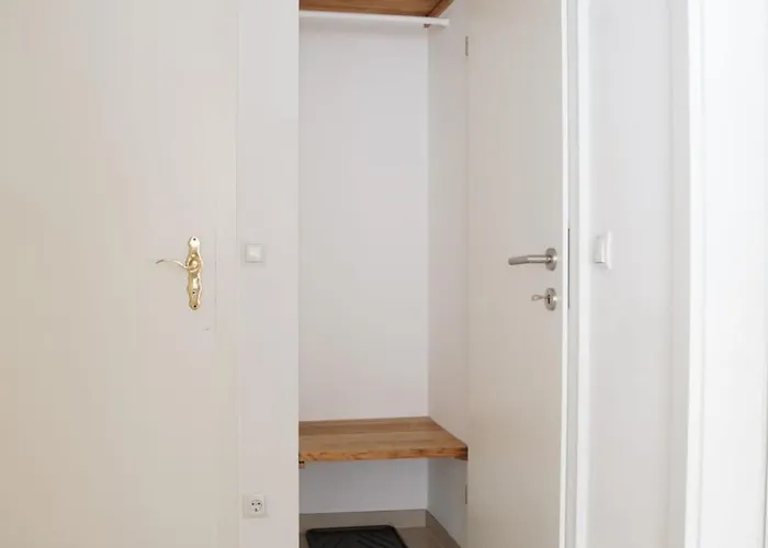 Appartamento Feel-good Oasis With Garden And Parking Space In Graz